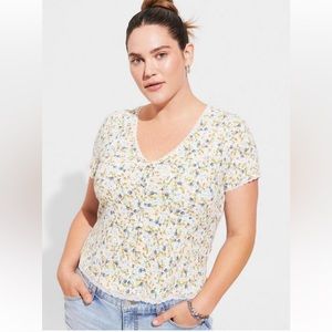 Torrid Fitted Supersoft Rib V-Neck Lace Trim Button Crop Tee Size 1X NWT